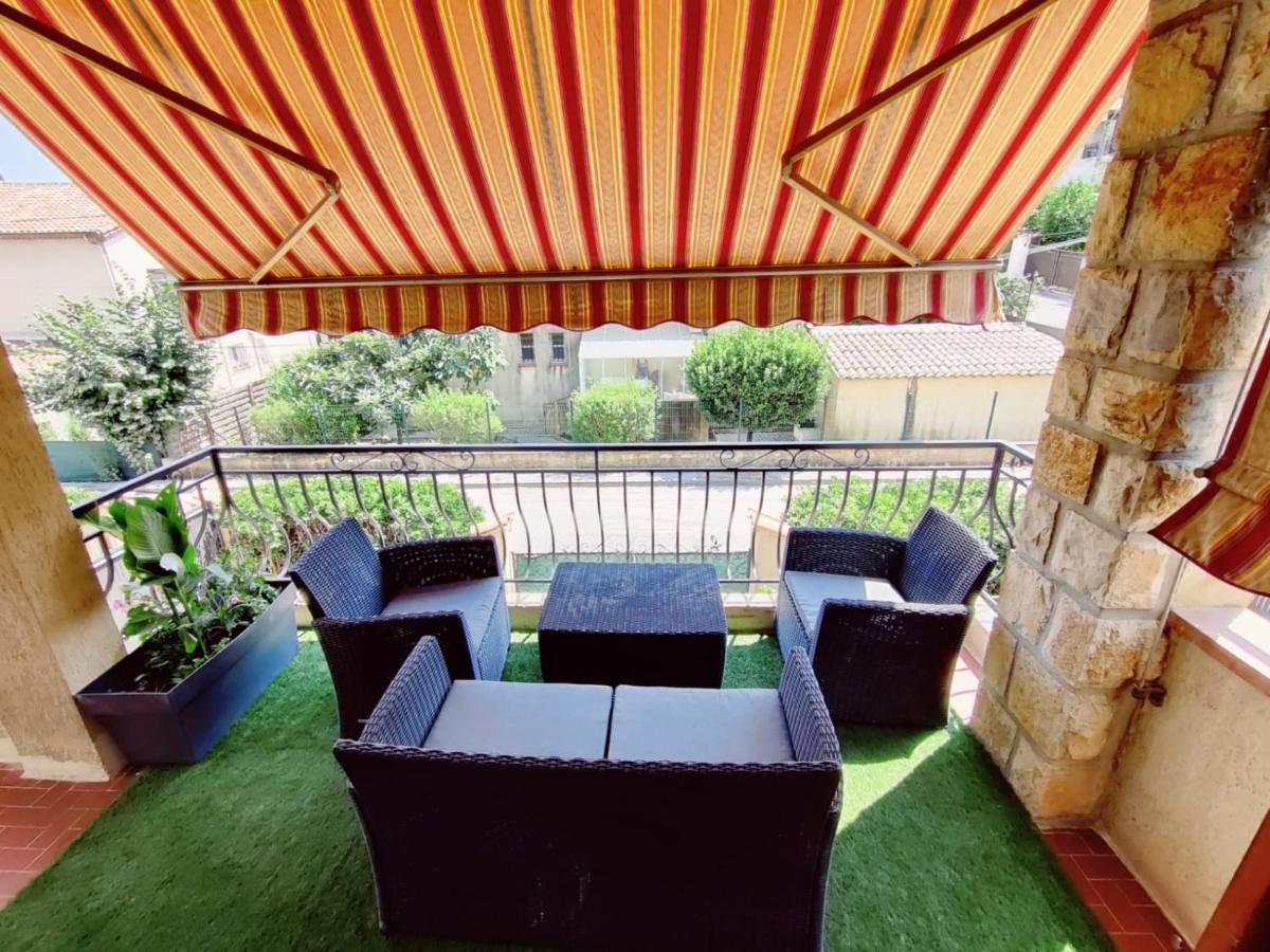 La Villa Castel - Haut De Villa - Parkings- 3 Chambres - 8 Couchages - Jardin - Barbecue Cagnes-sur-Mer Exterior foto